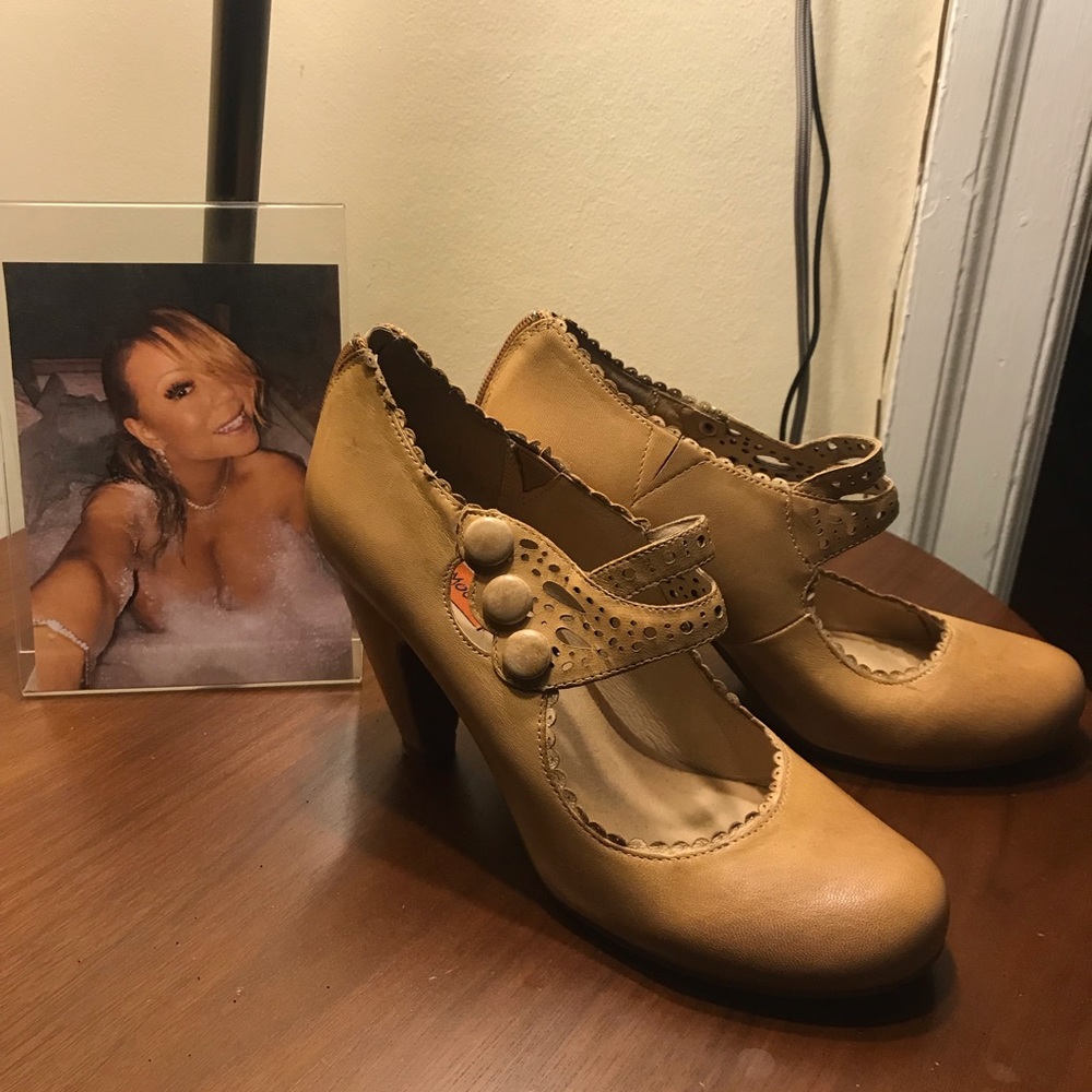 Miz Mooz Tan / Nude Heel 7.5 | Only worn once